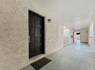 4611 W North B St APT 123, Tampa, FL 33609
