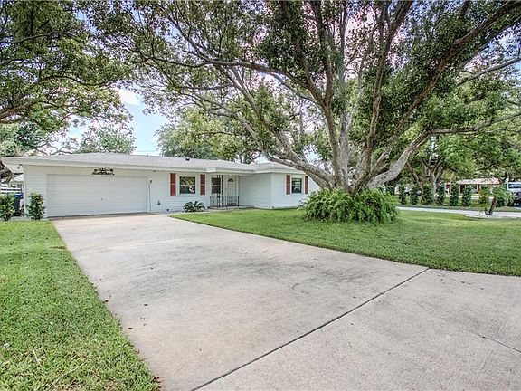 3rd image of 1473 Lakeside Dr