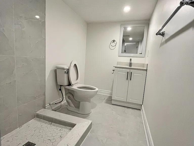 4718 Centretown Way #BASEMENT — Photo 8