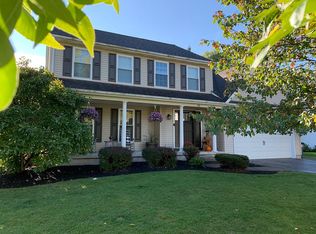 34 Ruby Ln, East Amherst, NY 14051