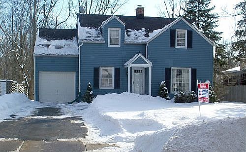 1st image of 46 Parkdale Dr