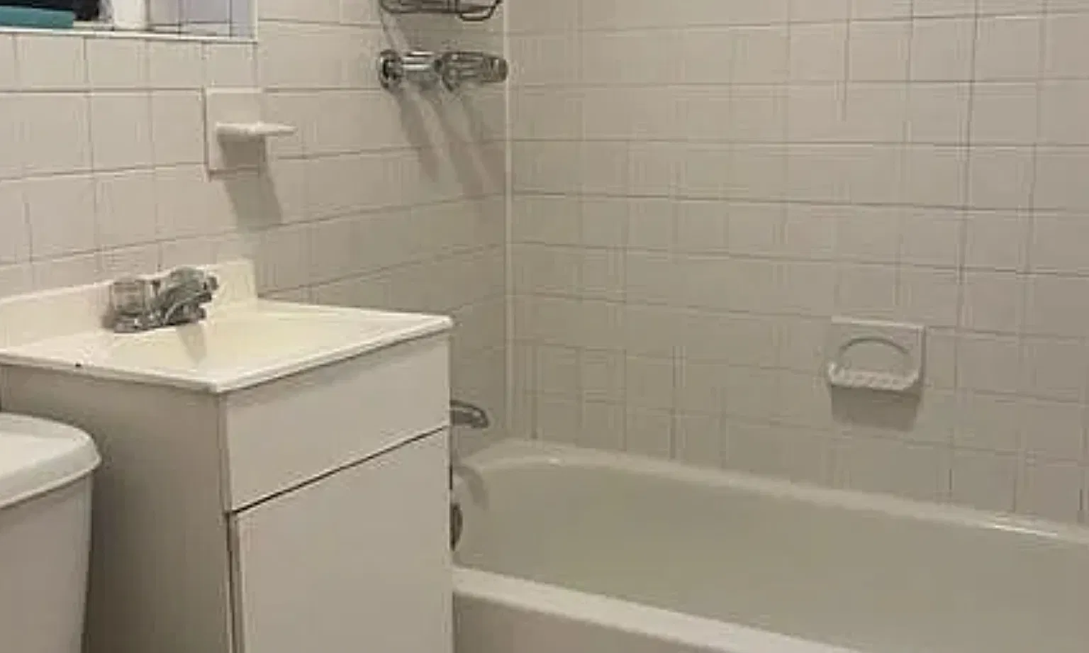 2 bed, 1.5 bath, $4,000 — Photo 3
