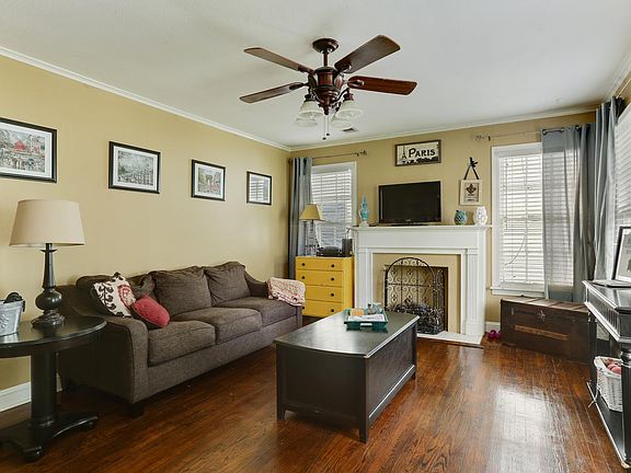 4th image of 235 E Slattery Blvd