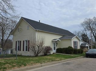 112 E Lynn St, Saint Paris, OH 43072