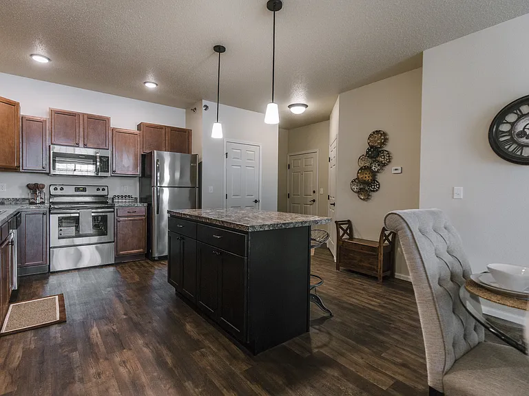 Lakewood Crossing Apartments — Photo 61