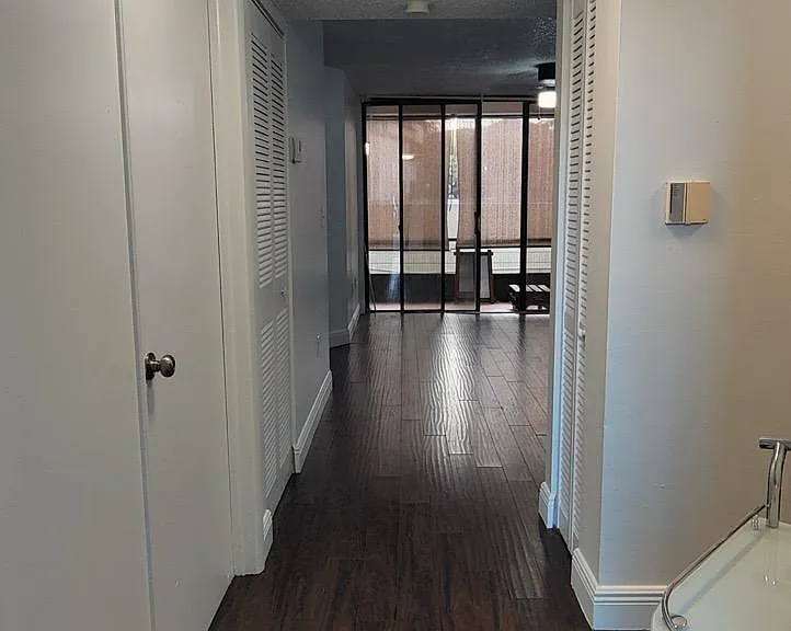 8205 SW 152nd Ave — Photo 2