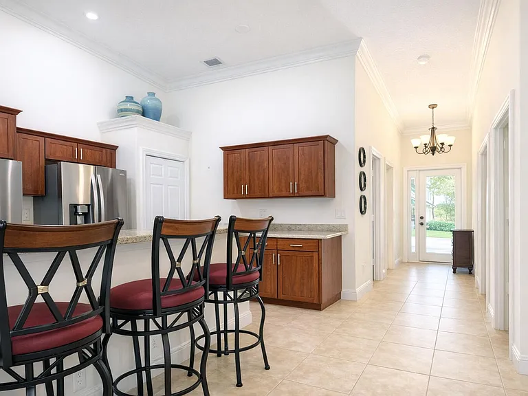 9315 Bridgeport Dr — Photo 2