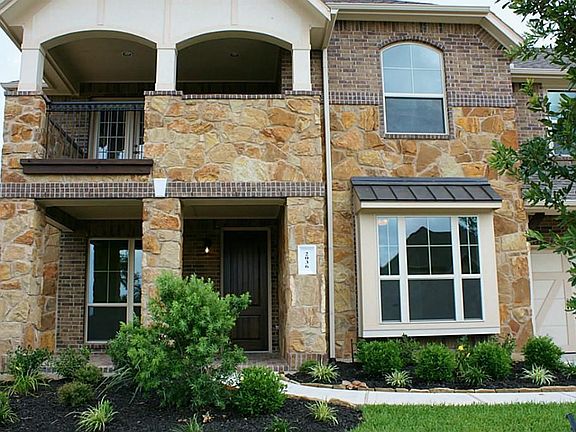 3rd image of 2036 Forest Haven Dr