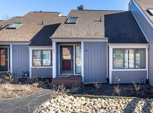 144 Plum Cove Dr, Galena, IL