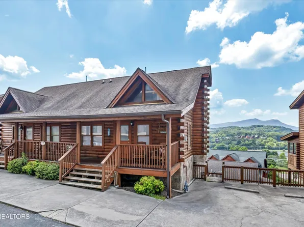 419 Big Bear Way, Pigeon Forge, TN 37863
