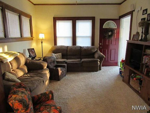 5th image of 453 36th St