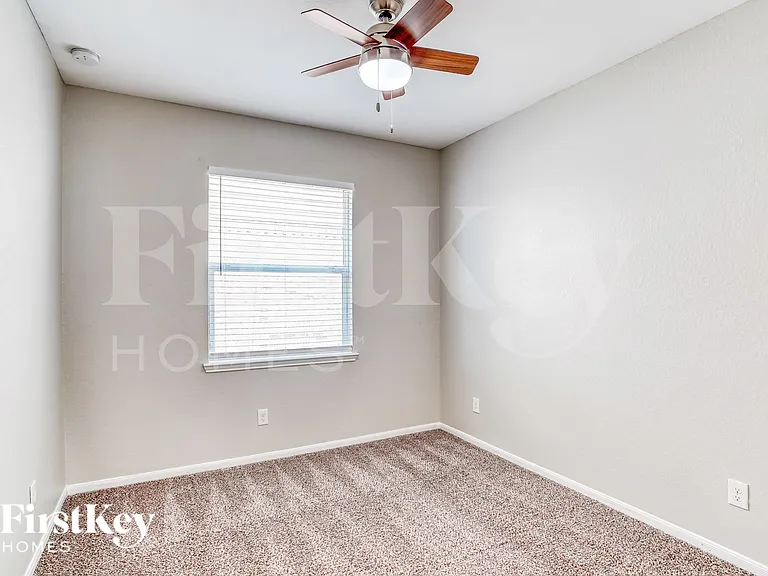 4810 Bay Vista Dr — Photo 15