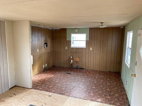 5th image of 1660 E Main St Lot 84