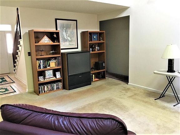 5452 Roxbury Dr. Living Room new 2