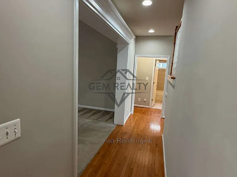 10410 Silver Creek Ct — Photo 25
