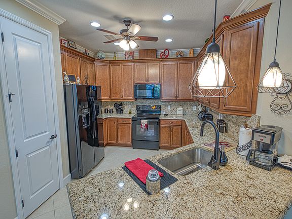 4th image of 238 Coral Reef Way