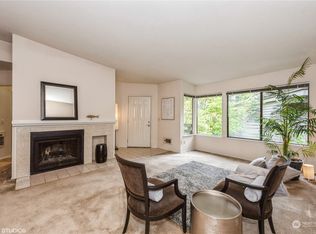 1326 Bellevue Way NE APT 6, Bellevue, WA