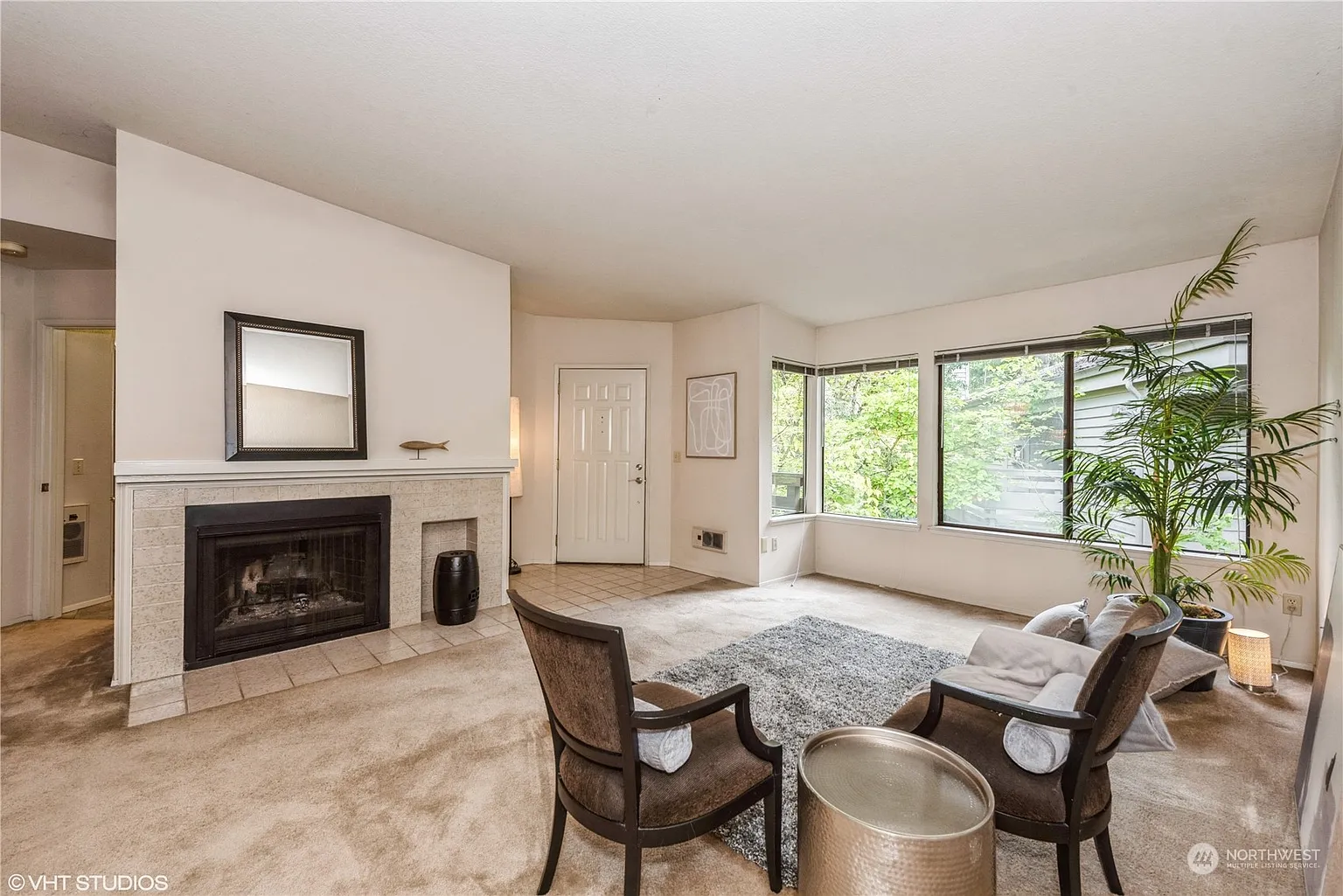 1326 Bellevue Way NE #6 photo 1