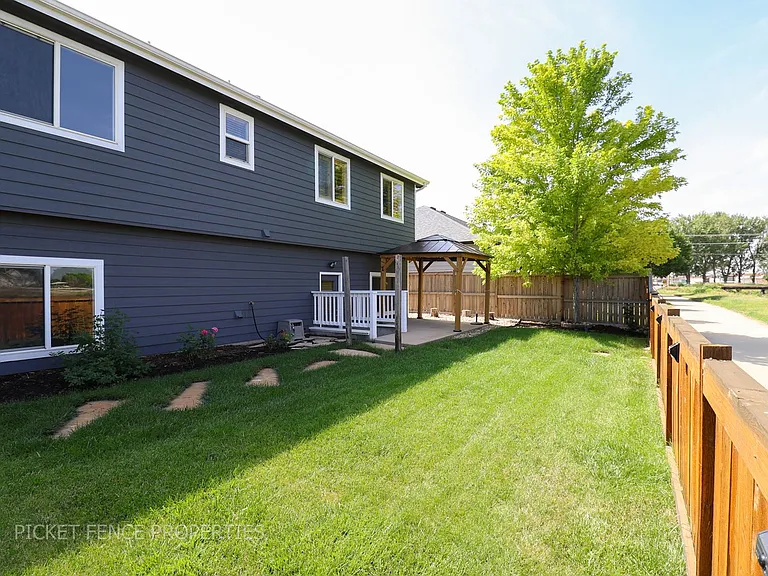 905 Durum St — Photo 17