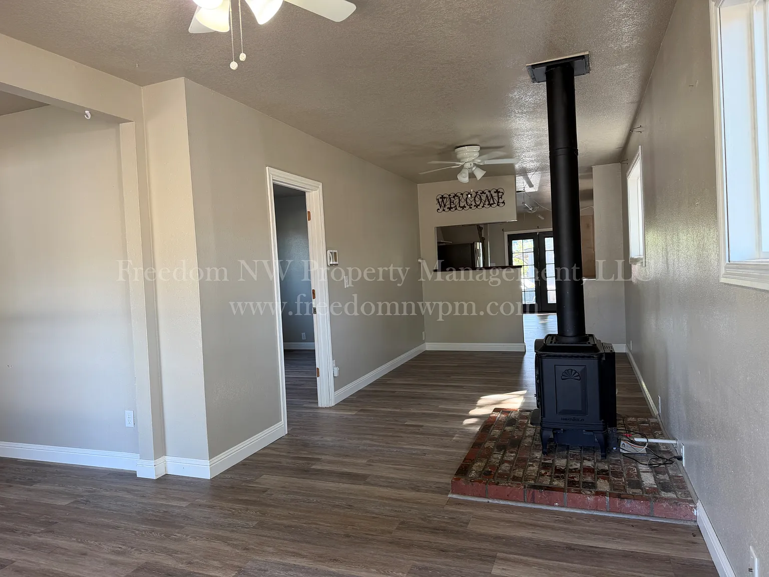 3 bed, 1440 sqft, $2,150 — Photo 4