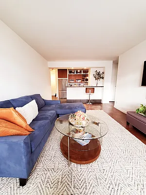 Rented by Luxury Habitat | media 6