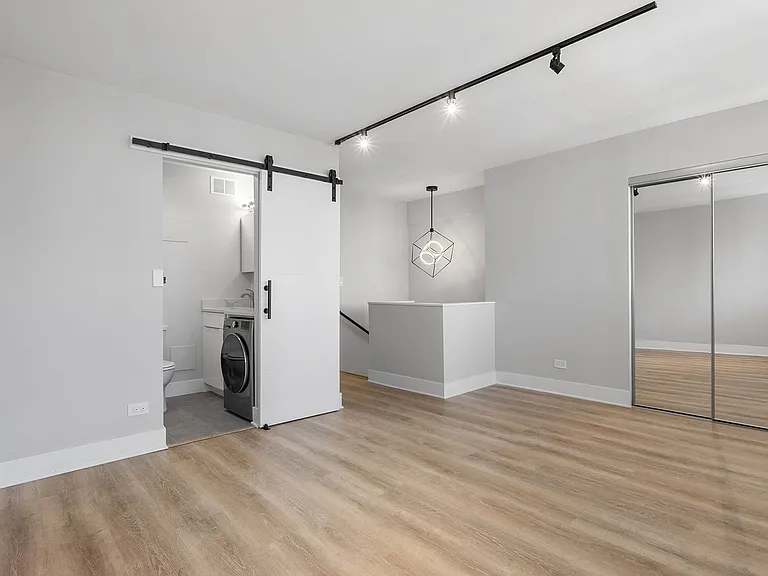The Duplex Tower — Photo 118