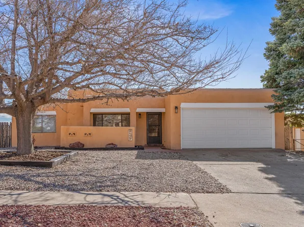 2477 Camino Capitan, Santa Fe, NM 87505