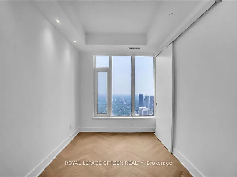 11 Yorkville Ave #6007 — Photo 16