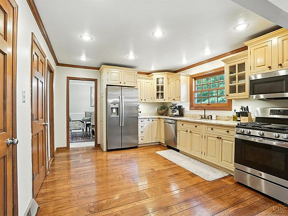 2nd image of 1579 Sylved Ln