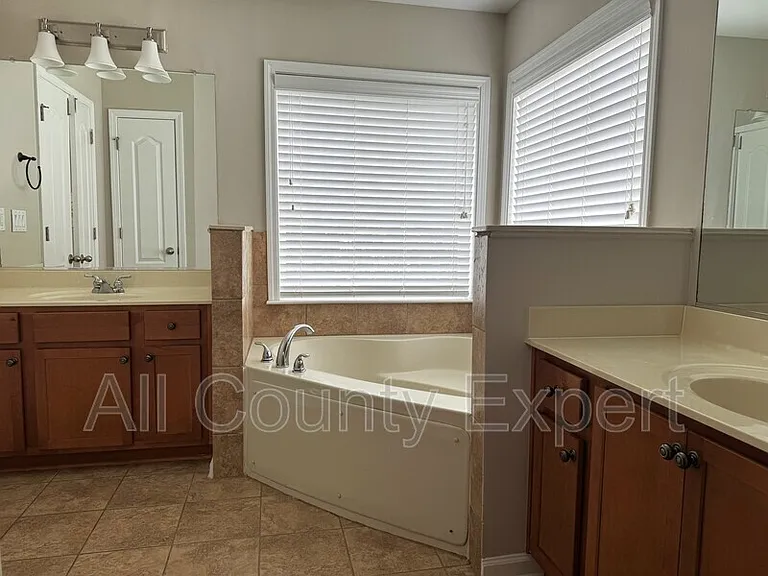 6020 Falls Landing Dr — Photo 18