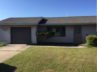 3318 Mahoney Dr, Traverse City, MI 49696