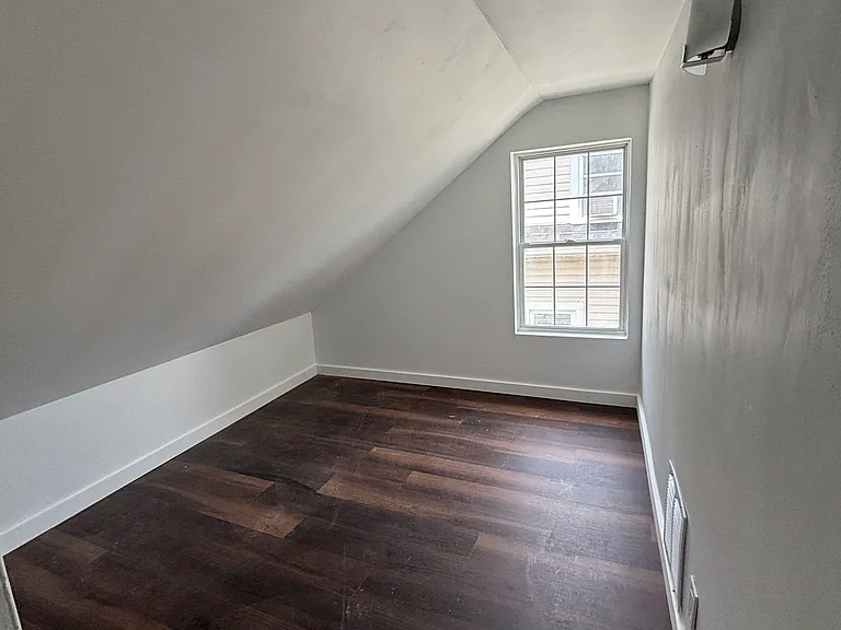131 La Monte Ave #B — Photo 4