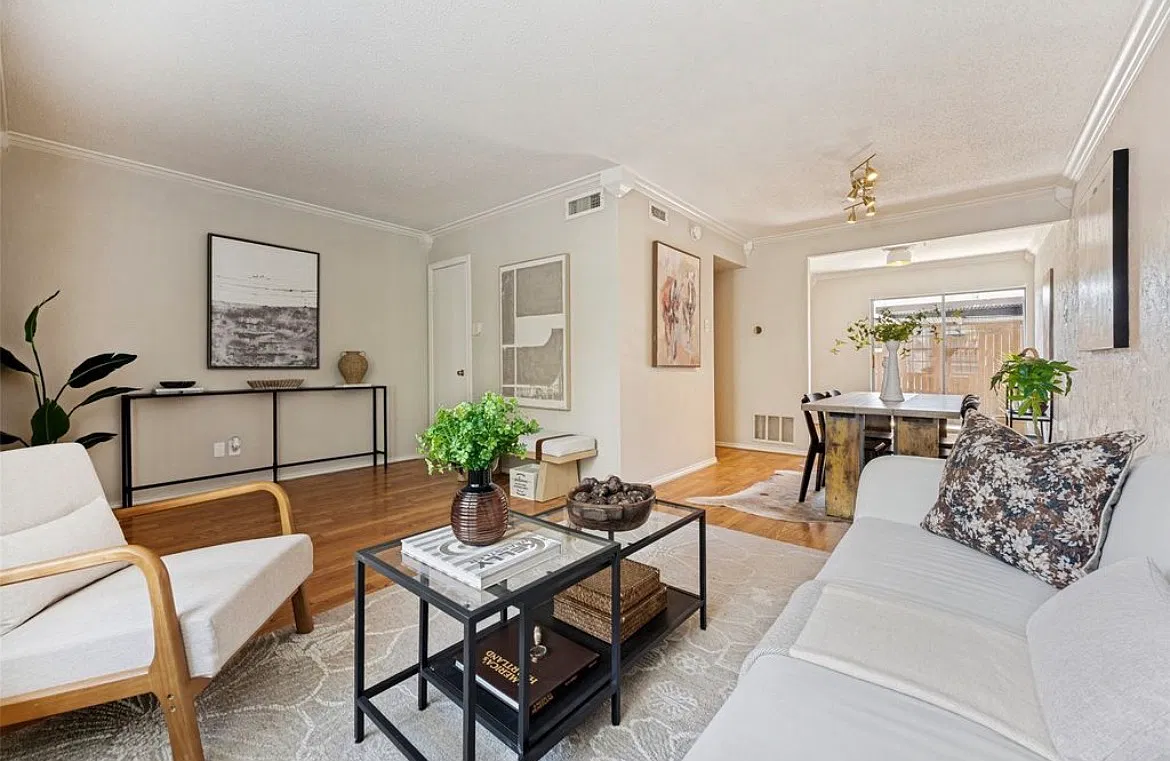 2 bed, 1.5 bath, 1048 sqft, $1,745 — Photo 3