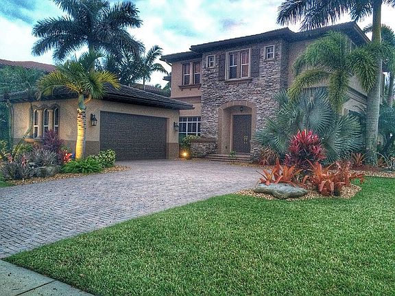 5th image of 7925 NW 111th Way