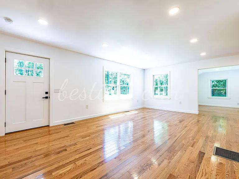 133 Jelliff Mill Rd — Photo 4