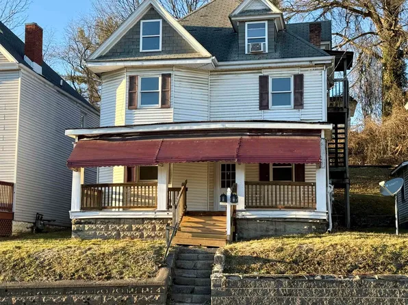 1005 Locust Ave, Fairmont, WV 26554