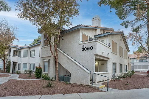 3060 Tarpon Dr #204 Photo 1