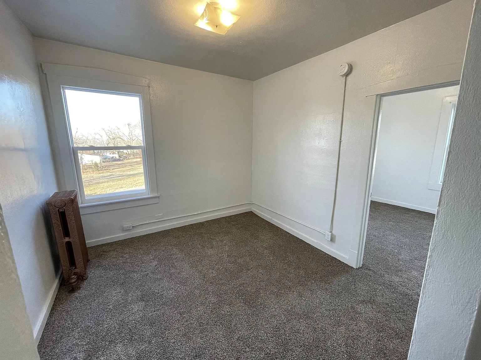 Fairview Apartments - Unit 12 — Photo 4