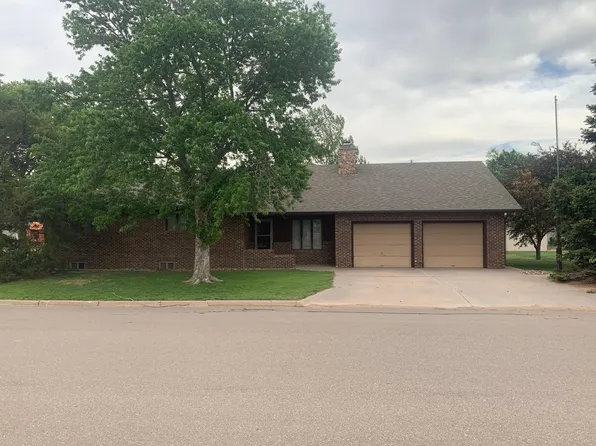 305 S Adams St, Grinnell, KS 67738