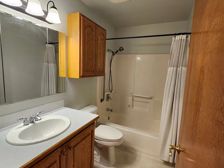 106 Prestwick Ln — Photo 21