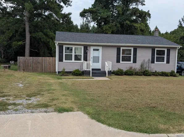106 Viewbank St, Blackstone, VA 23824