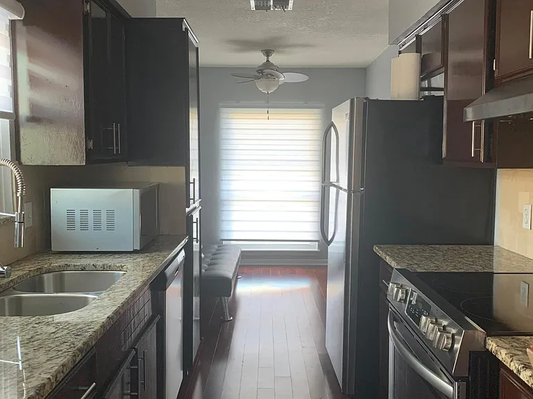 313 Norfolk Dr — Photo 3
