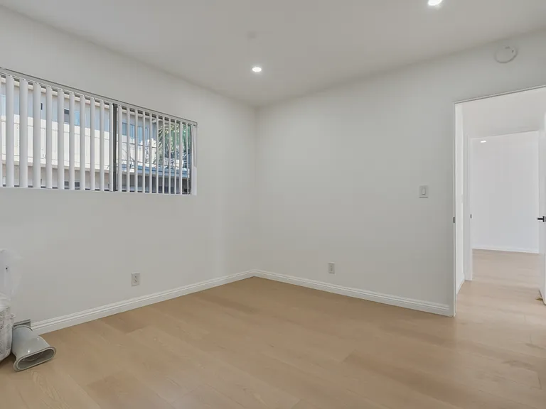 3869 Tilden Ave — Photo 36