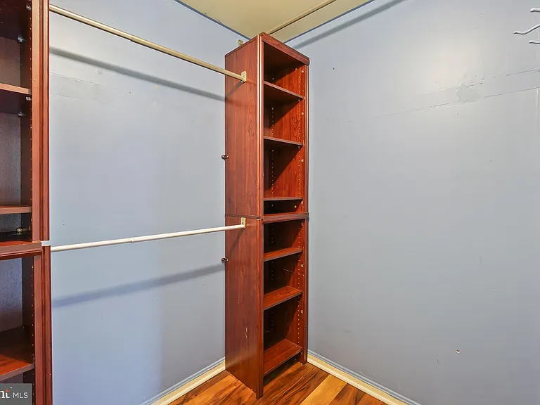 15957 Alameda Dr — Photo 18