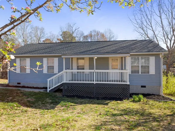 407 Gaston Cir, Westminster, SC 29693