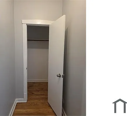 4315 W 15th St — Photo 4