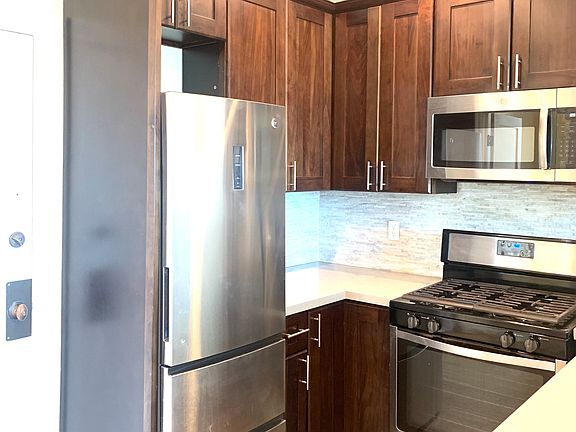 2nd image of 2300 Webster St #603