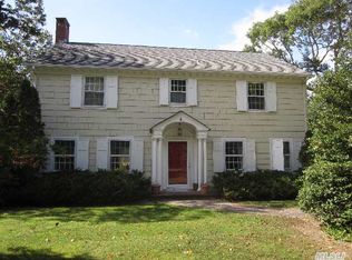 37 Beach Rd, Westhampton Beach, NY 11978