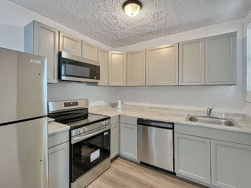 2 bed, 1.0 bath, 799 sqft, $1,500 — Photo 3