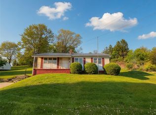 109 New Orchard Dr, Tarentum, PA 15084